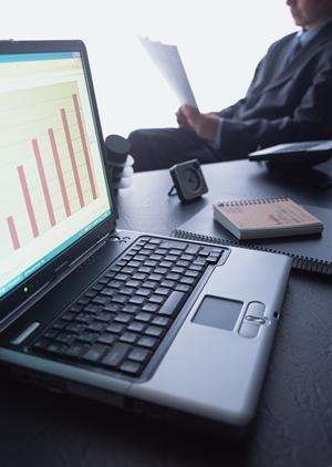 店頭でのデジタルサイネージ設置事例